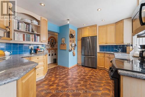560 Westover Road, Hamilton, ON - Indoor Photo Showing Kitchen