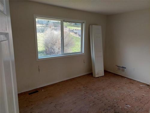 909 Mission Road, Vernon, BC - Indoor Photo Showing Other Room
