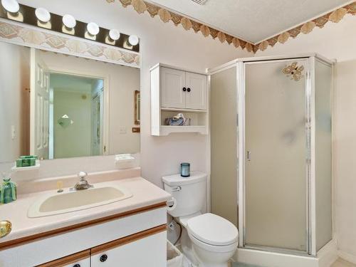 18-1750 Pacific Way, Kamloops, BC - Indoor Photo Showing Bathroom