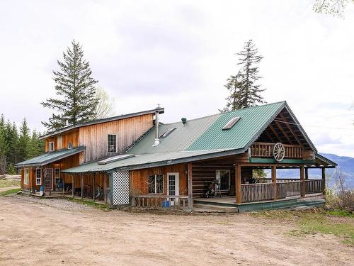 956 Barber Rd, Clearwater, BC - Outdoor With Deck Patio Veranda