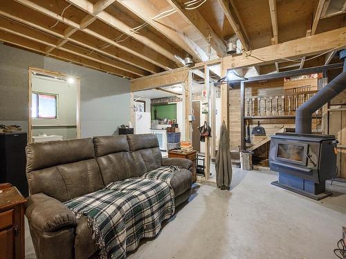 956 Barber Rd, Clearwater, BC - Indoor Photo Showing Basement