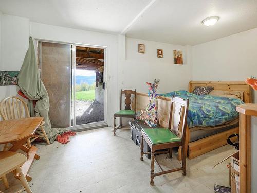 956 Barber Rd, Clearwater, BC - Indoor Photo Showing Bedroom