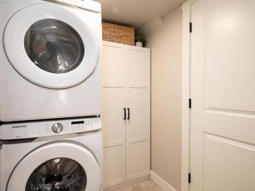 189-8800 Dallas Drive, Kamloops, BC - Indoor Photo Showing Laundry Room