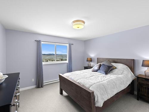 4860 Jackson Road, Kamloops, BC - Indoor Photo Showing Bedroom