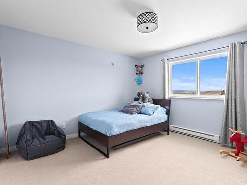 4860 Jackson Road, Kamloops, BC - Indoor Photo Showing Bedroom