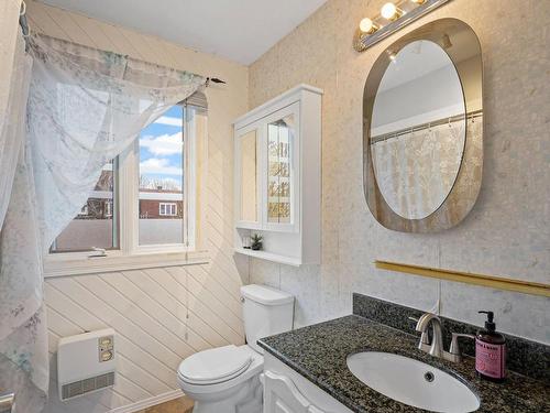 Bathroom - 508 Rue Kodiak, Longueuil (Greenfield Park), QC - Indoor Photo Showing Bathroom