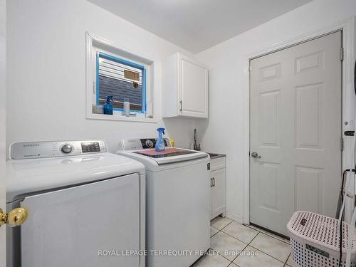 1330 Aldergrove Dr, Oshawa, ON - Indoor Photo Showing Laundry Room
