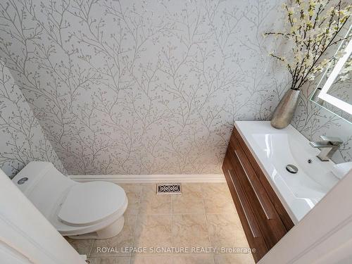 1600 Kenmuir Ave, Mississauga, ON - Indoor Photo Showing Bathroom