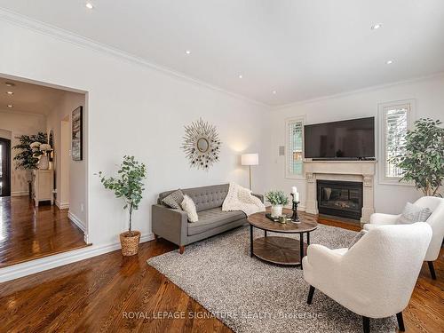 1600 Kenmuir Ave, Mississauga, ON - Indoor Photo Showing Living Room With Fireplace