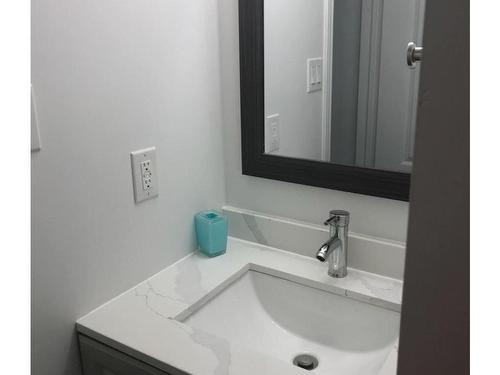 85 White Tail Cres, Brampton, ON - Indoor Photo Showing Bathroom