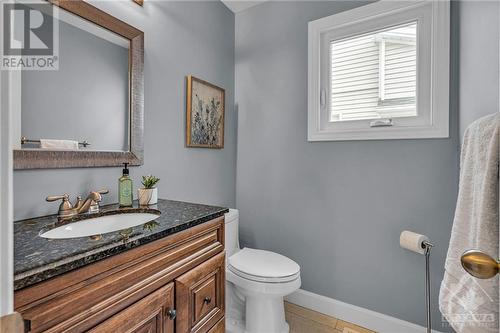 22 Fernbrook Place, Kanata, ON - Indoor Photo Showing Bathroom