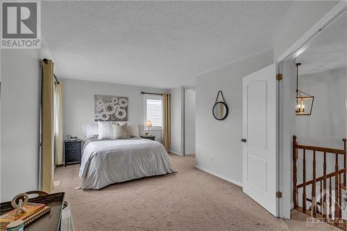 22 Fernbrook Place, Kanata, ON - Indoor Photo Showing Bedroom