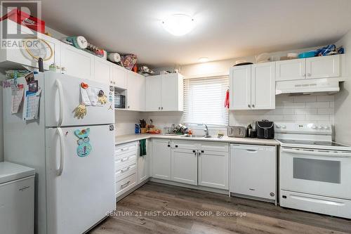 23 - 217 Martinet Avenue, London, ON - Indoor Photo Showing Kitchen With Double Sink