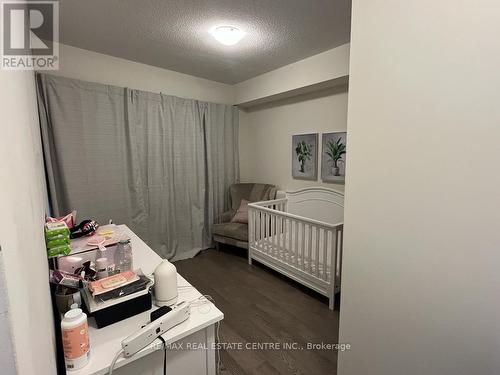1015 - 39 Annie Craig Drive, Toronto, ON - Indoor Photo Showing Bedroom