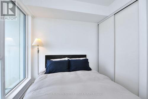 2011 - 5 Buttermill Avenue, Vaughan, ON - Indoor Photo Showing Bedroom