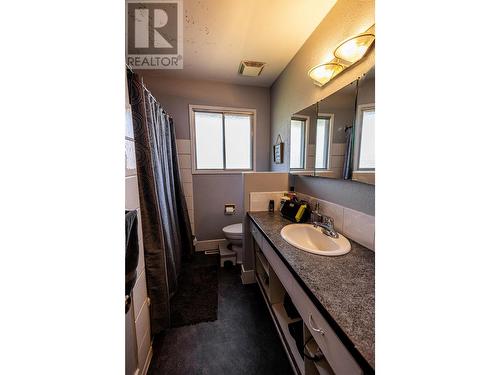 724 Kinnear Avenue, Kelowna, BC - Indoor Photo Showing Bathroom