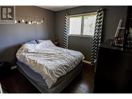 724 Kinnear Avenue, Kelowna, BC - Indoor Photo Showing Bedroom