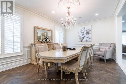 212 Valleyview Drive, Hamilton, ON - Indoor Photo Showing Dining Room