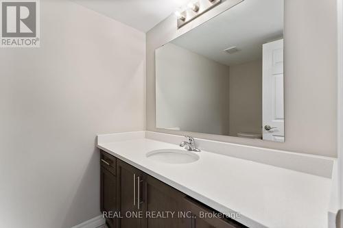 26B - 85 Mullin Drive, Guelph, ON - Indoor Photo Showing Bathroom