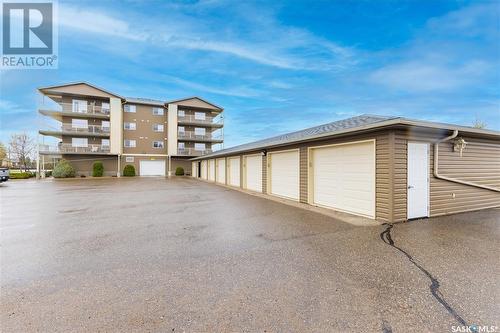 305 2 18Th Street, Battleford, SK - Outdoor With Balcony