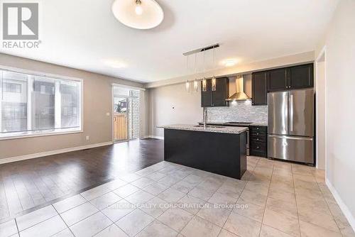 53 Clifford Crescent, New Tecumseth, ON - Indoor Photo Showing Kitchen