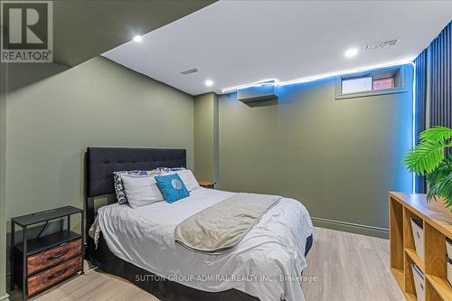 17 Arband Avenue, Vaughan, ON - Indoor Photo Showing Bedroom