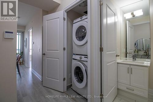 1801 - 9085 Jane Street, Vaughan, ON - Indoor Photo Showing Laundry Room