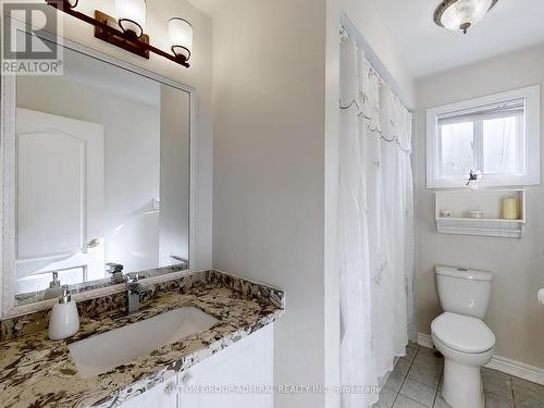 43 Shadetree Crescent, Vaughan, ON - Indoor Photo Showing Bathroom