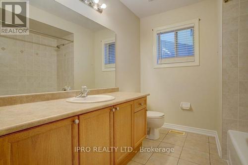 61 Kerfoot Crescent, Georgina, ON - Indoor Photo Showing Bathroom