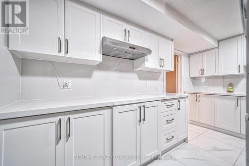 A - 1801 Solitaire Court, Mississauga, ON - Indoor Photo Showing Kitchen