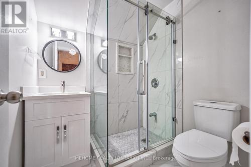 Low-B - 1801 Solitaire Court, Mississauga, ON - Indoor Photo Showing Bathroom