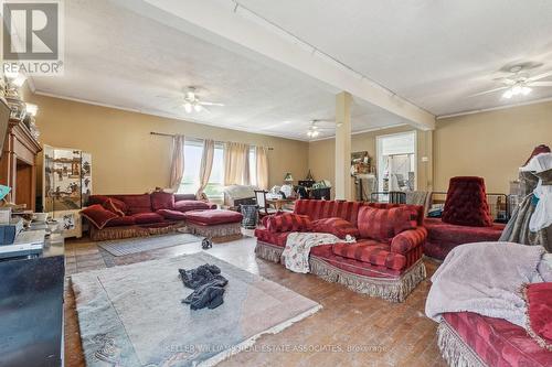 14149 Fourth Line, Milton, ON - Indoor Photo Showing Living Room