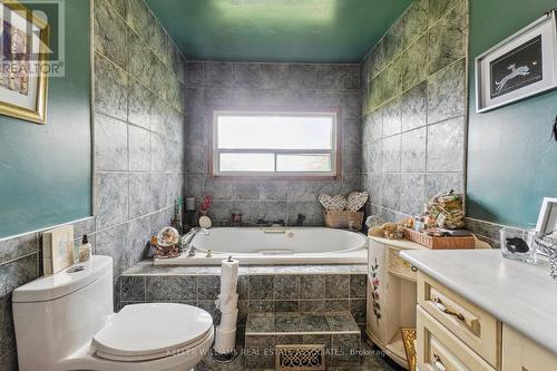 14149 Fourth Line, Milton, ON - Indoor Photo Showing Bathroom