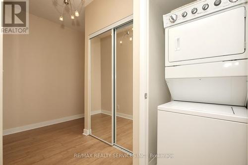 1411 - 3985 Grand Park Drive, Mississauga, ON - Indoor Photo Showing Laundry Room