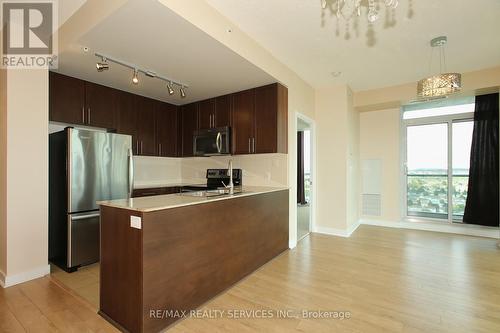 1411 - 3985 Grand Park Drive, Mississauga, ON - Indoor Photo Showing Kitchen