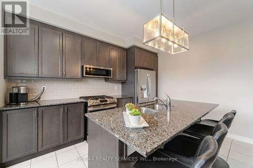 20 Callahan Court, Brampton, ON - Indoor Photo Showing Kitchen With Stainless Steel Kitchen With Double Sink With Upgraded Kitchen