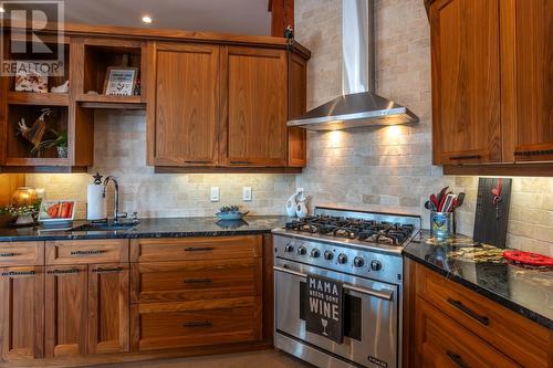 896 Raven Hill Road, Osoyoos, BC - Indoor Photo Showing Kitchen