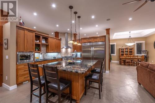 896 Raven Hill Road, Osoyoos, BC - Indoor Photo Showing Kitchen With Upgraded Kitchen