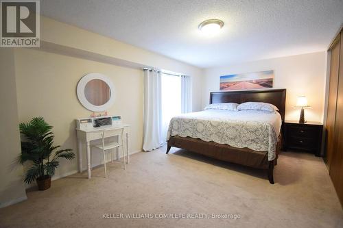 17 - 145 Rice Avenue, Hamilton, ON - Indoor Photo Showing Bedroom