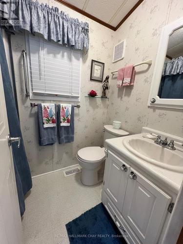 8 - 47 Sauble Falls Parkway, South Bruce Peninsula, ON - Indoor Photo Showing Bathroom