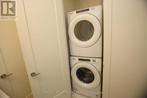 210 - 330 Richmond Street W, Toronto, ON - Indoor Photo Showing Laundry Room