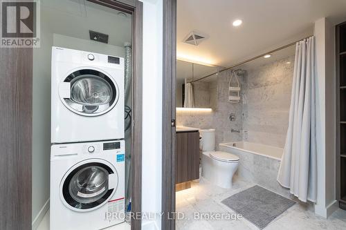 2311 - 19 Bathurst Street, Toronto, ON - Indoor Photo Showing Laundry Room