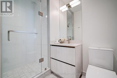 Ph06 - 1 Yorkville Avenue, Toronto, ON - Indoor Photo Showing Bathroom