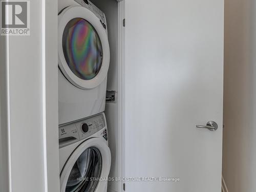 S905 - 8 Olympic Gardens Drive, Toronto, ON - Indoor Photo Showing Laundry Room