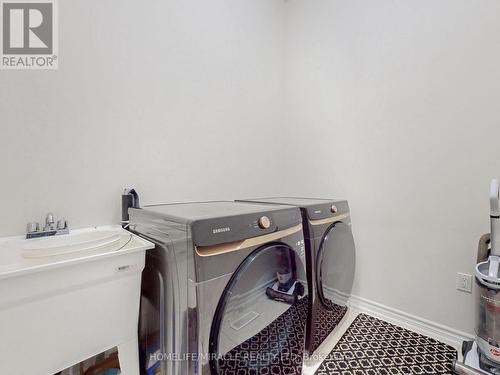 2616 Standardbred Drive, Oshawa, ON - Indoor Photo Showing Laundry Room