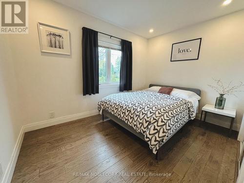 628 Rose Lane, Innisfil, ON - Indoor Photo Showing Bedroom