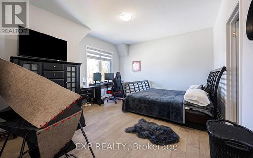 660 Park Road, Innisfil, ON - Indoor Photo Showing Bedroom