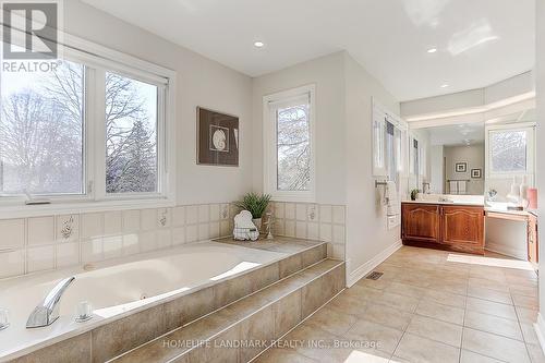 42 Petch Crescent, Aurora, ON - Indoor Photo Showing Bathroom
