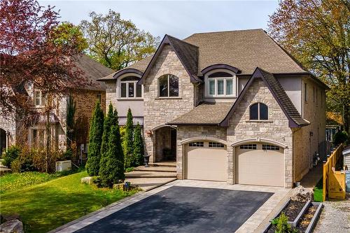 212 Valleyview Drive, Ancaster, ON - Outdoor With Facade