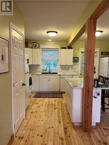 5252 Hwy 551, Providence Bay, ON - Indoor Photo Showing Kitchen